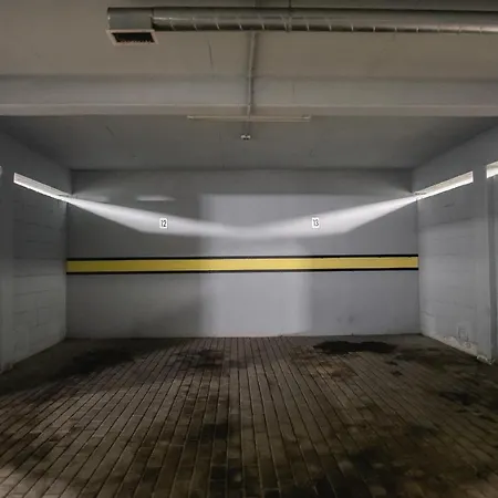 Arte Boczna Lubomelskiej 11 - Faktura Vat Garaz Apartment