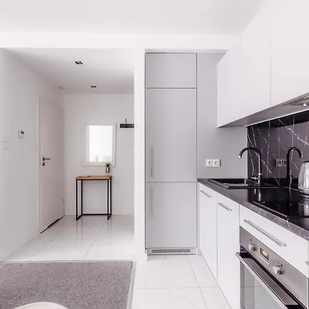 Apartamenty Arte - Boczna Lubomelskiej 11 - Garaz Faktura Vat