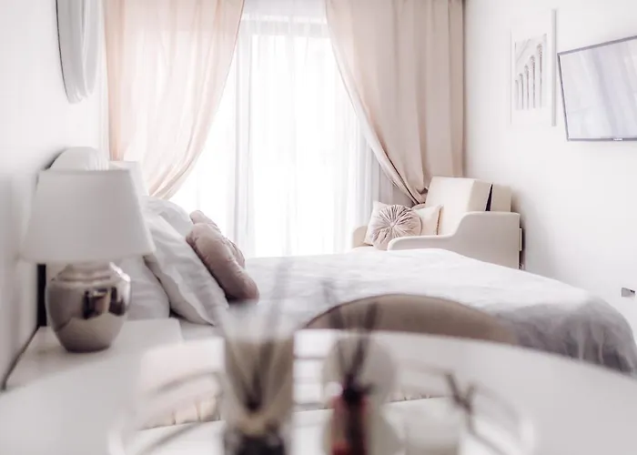 Arte Boczna Lubomelskiej 11 - Faktura Vat Garaz Апартаменты *